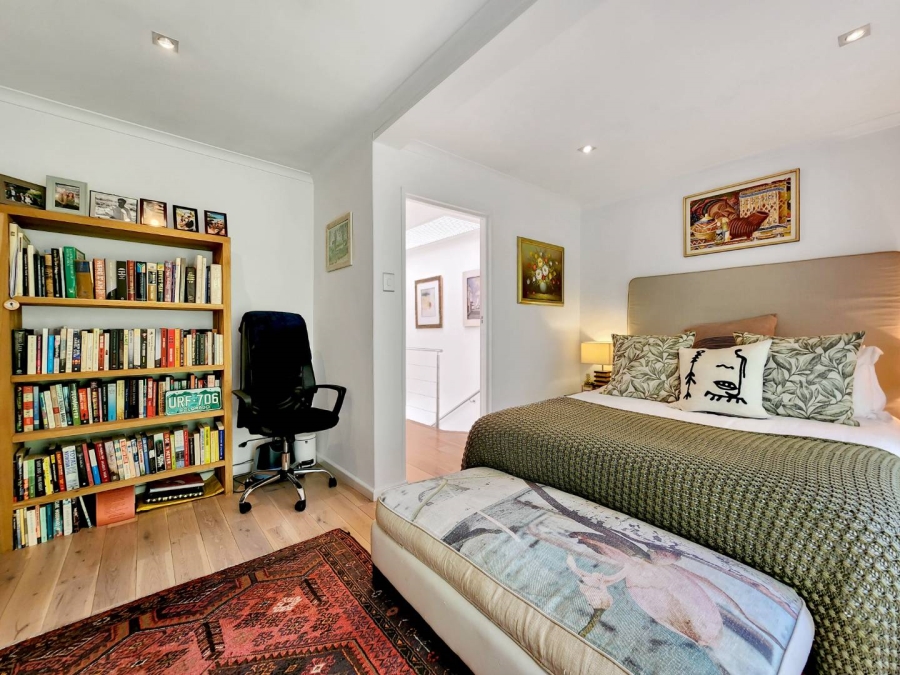 To Let 2 Bedroom Property for Rent in Green Point Western Cape